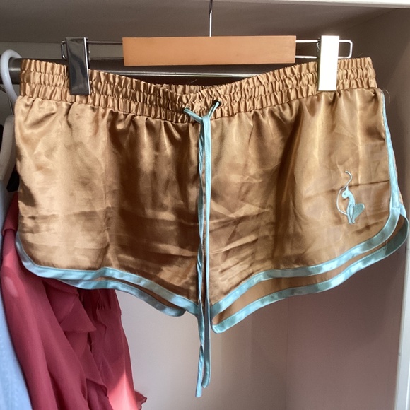 Baby Phat shorts - Picture 1 of 3